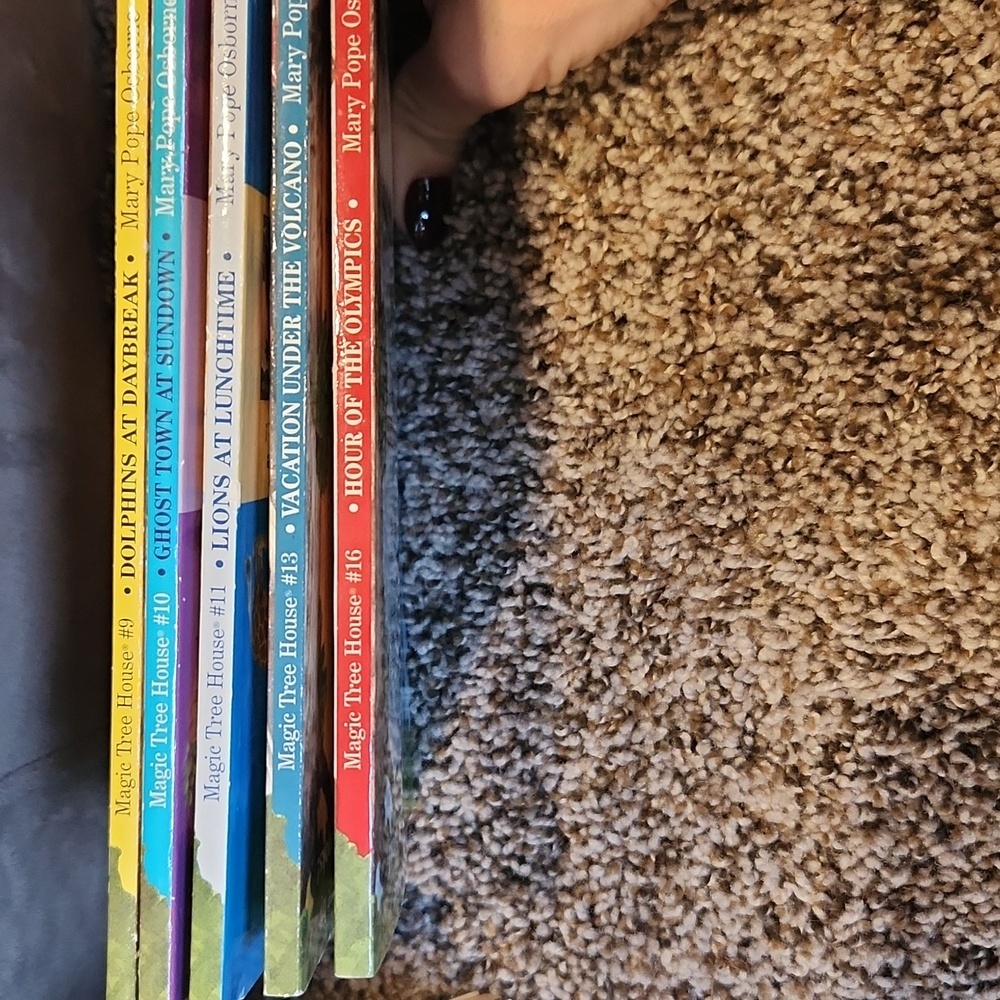 Magic Tree House Book Set by Mary Pope Osborne​ - Picture 2 of 3